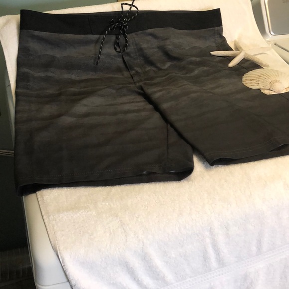 Goodfellow & Co Other - NWOT Goodfellow & Co men board shorts